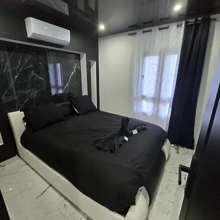 Appartement Le Noir & Blanc Port Nature 4 Village Naturiste Cap D'agde *