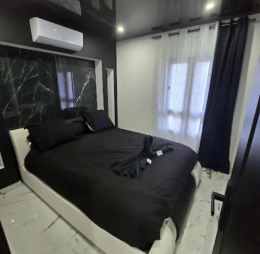 Appartement Le Noir & Blanc Port Nature 4 Village Naturiste Cap D'agde Agde