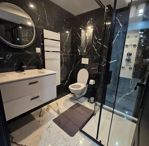 Le Noir & Blanc Port Nature 4 Village Naturiste Cap D'agde Appartement