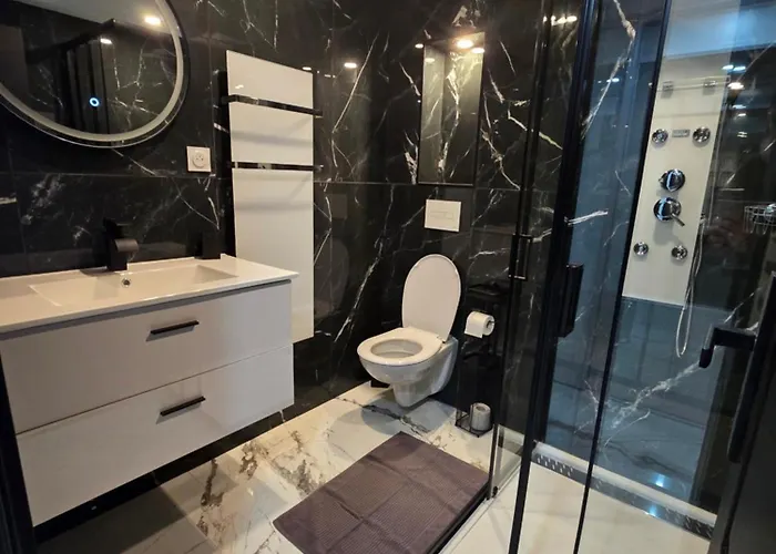 Le Noir & Blanc Port Nature 4 Village Naturiste Cap D'agde *